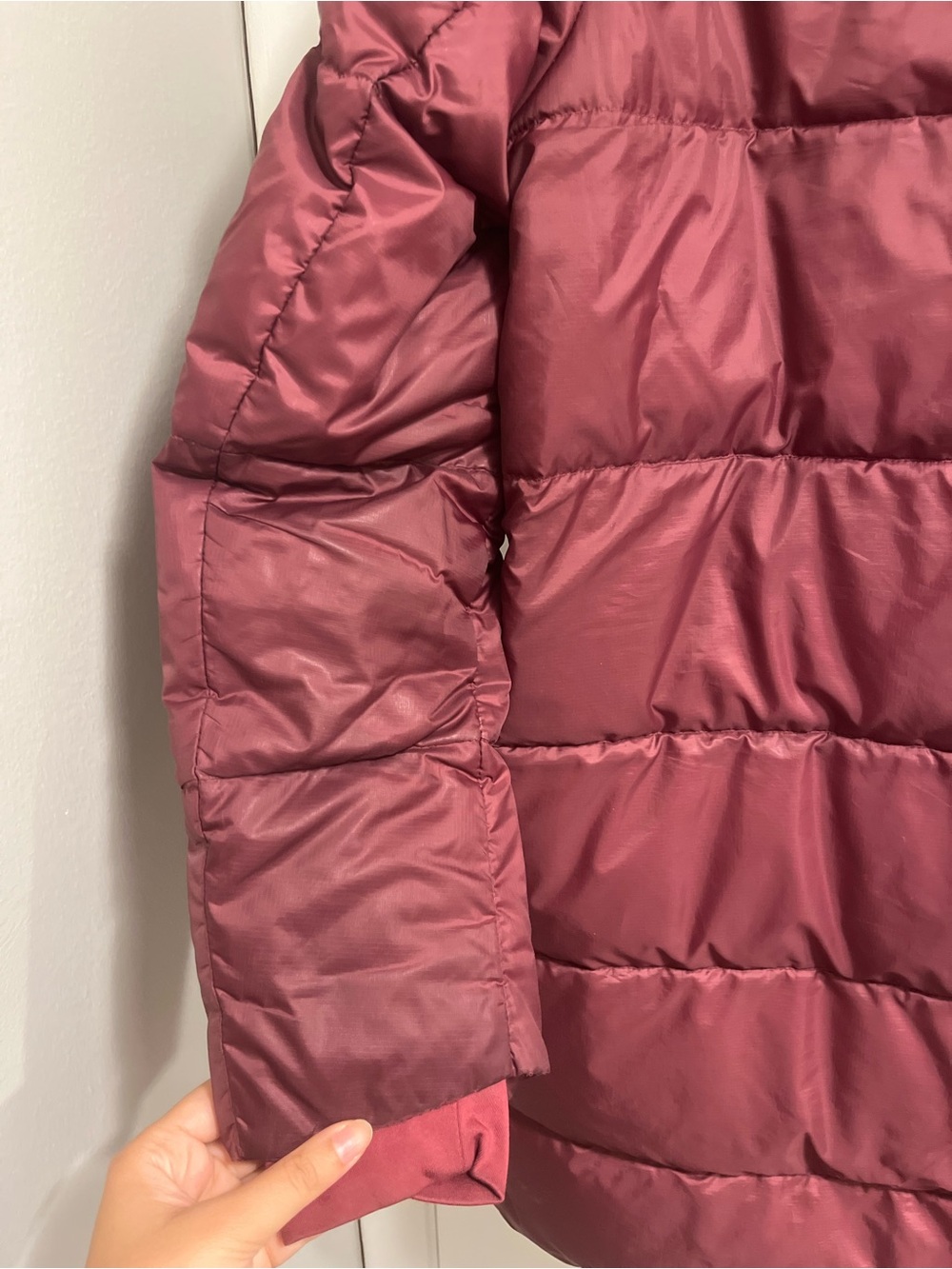 Lands' End Women's Hooded Puffer Coat (Burgundy / Plum) - Picture 4 of 5